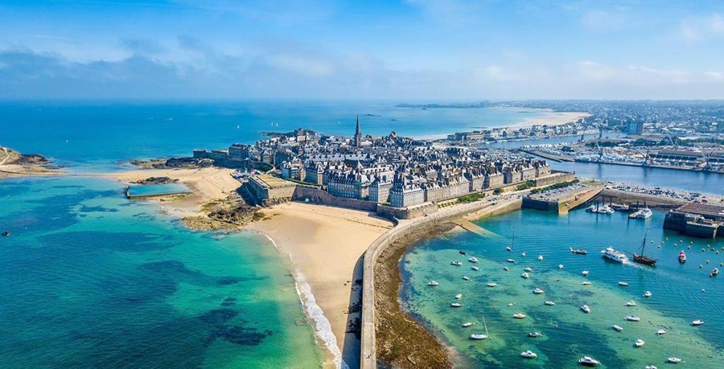 Photo of Others in Saint-Carne