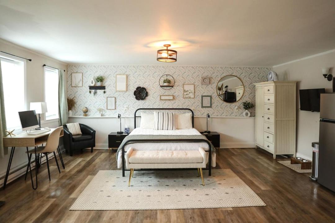 Photo of Others in Broad Brook