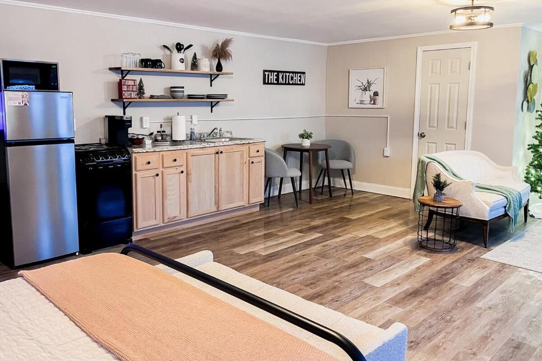 Photo of Others in Broad Brook