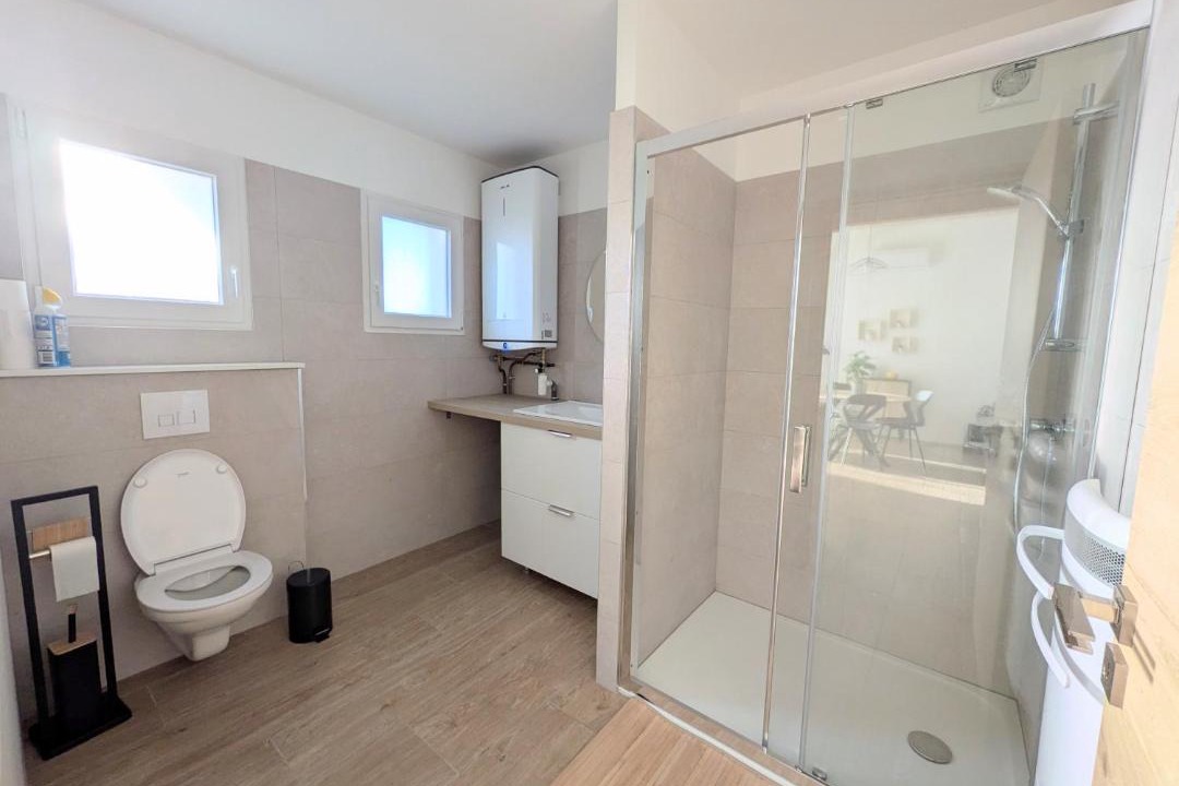 Photo of Bathroom in Entraigues-sur-la-Sorgue