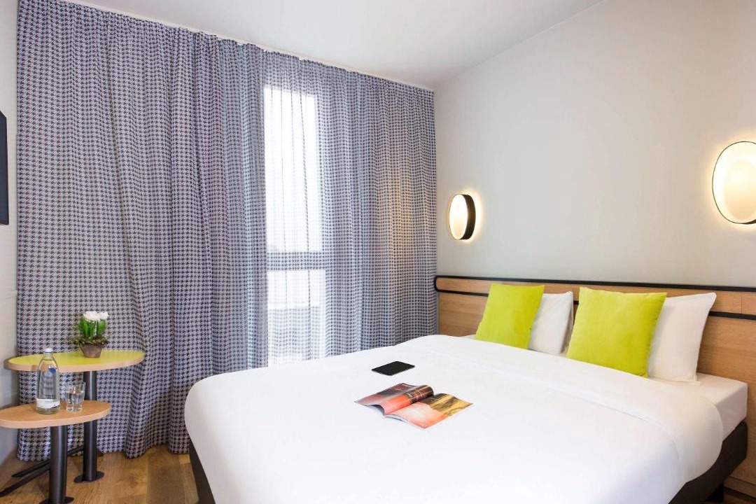 Photo of Bedroom in Petit-Colombes