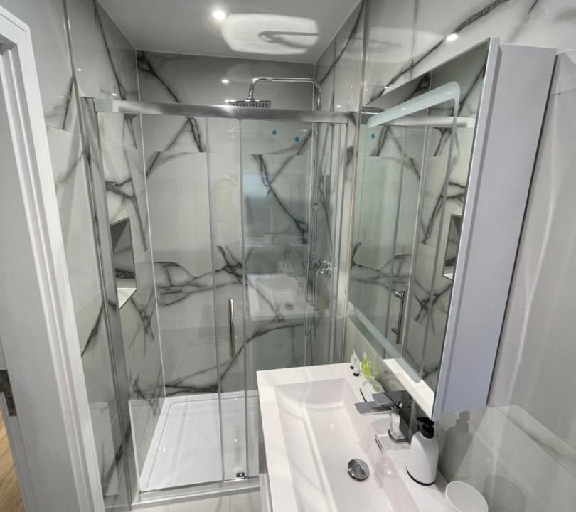 Photo of Bathroom in Barrow-on-Trent