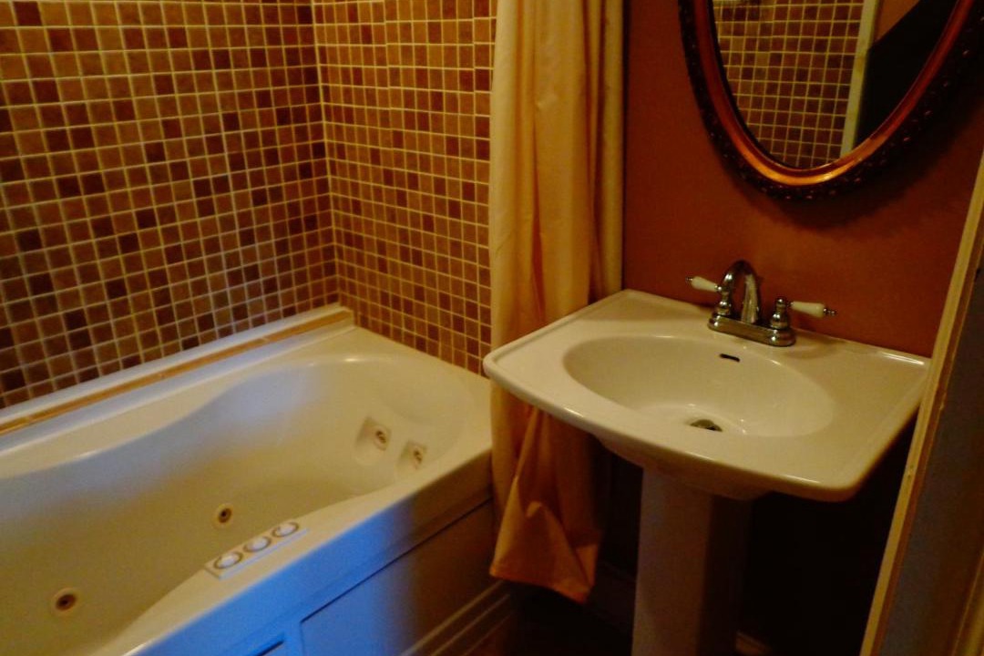 Photo of Bathroom in Arcola