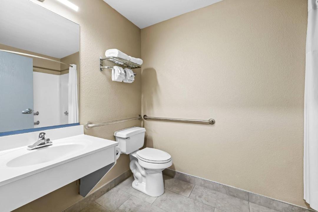 Photo of Bathroom in Webster Crossing