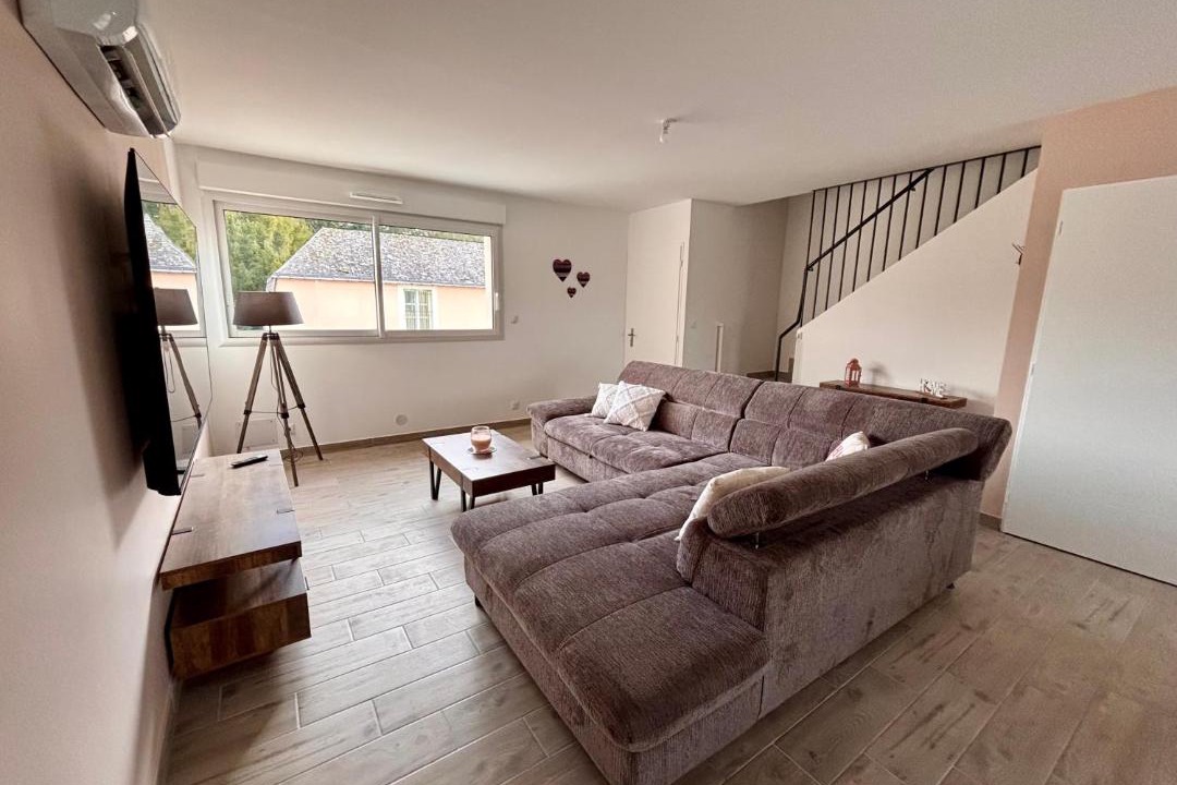 Photo of Livingroom in Clermont-Creans