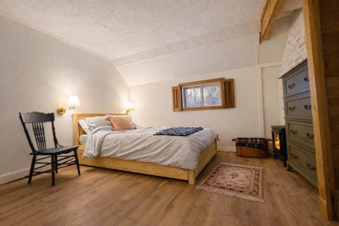 Photo of Bedroom in Clam River