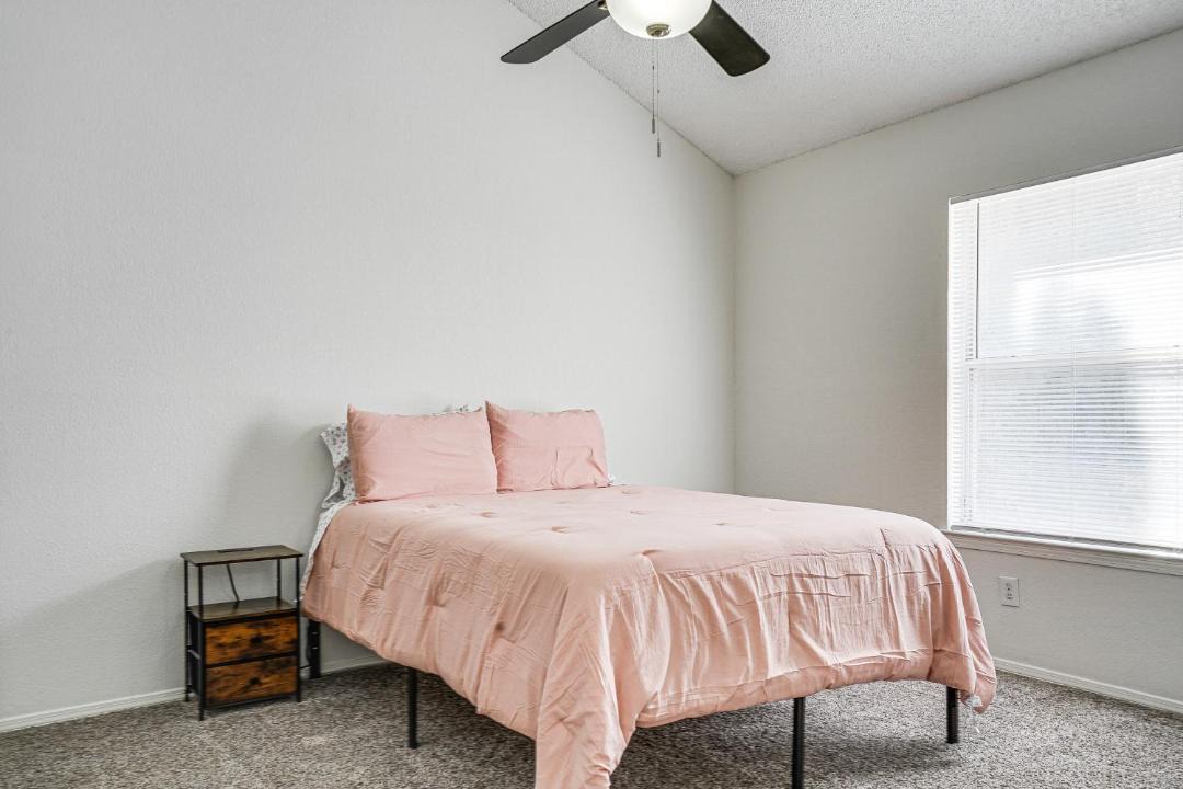 Photo of Bedroom in Biggs Field