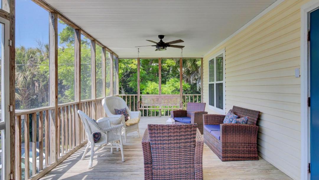Photo of Patio Balcony in Sullivan's Island