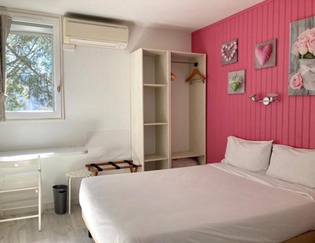 Photo of Others in Le Sequestre