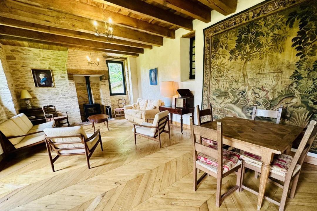 Photo of Others in Chateau-Chervix