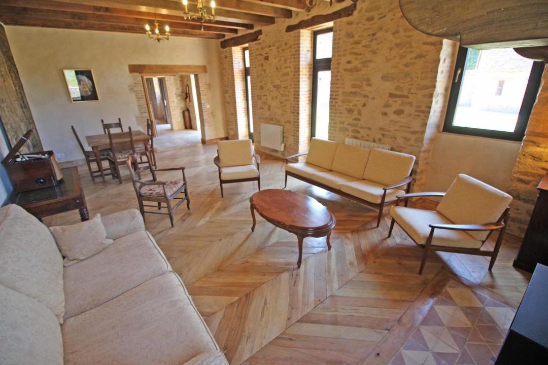 Photo of Others in Chateau-Chervix