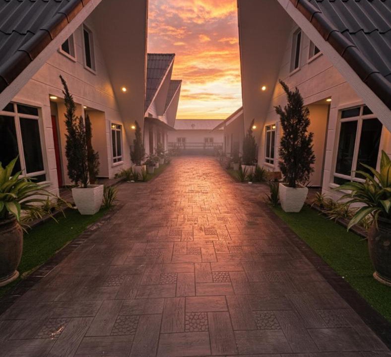 Photo of Others in Paka