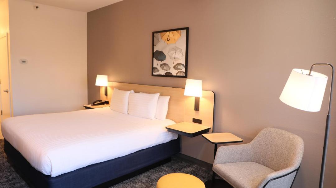 Photo of Bedroom in Old Mountain View