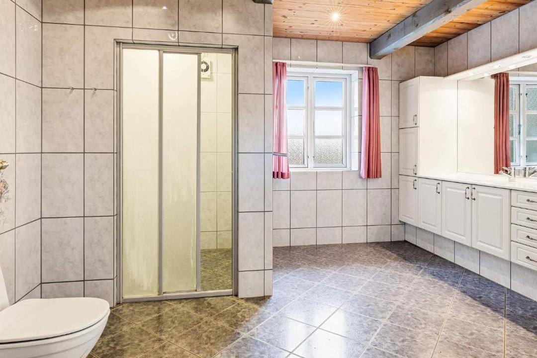 Photo of Bathroom in Gram