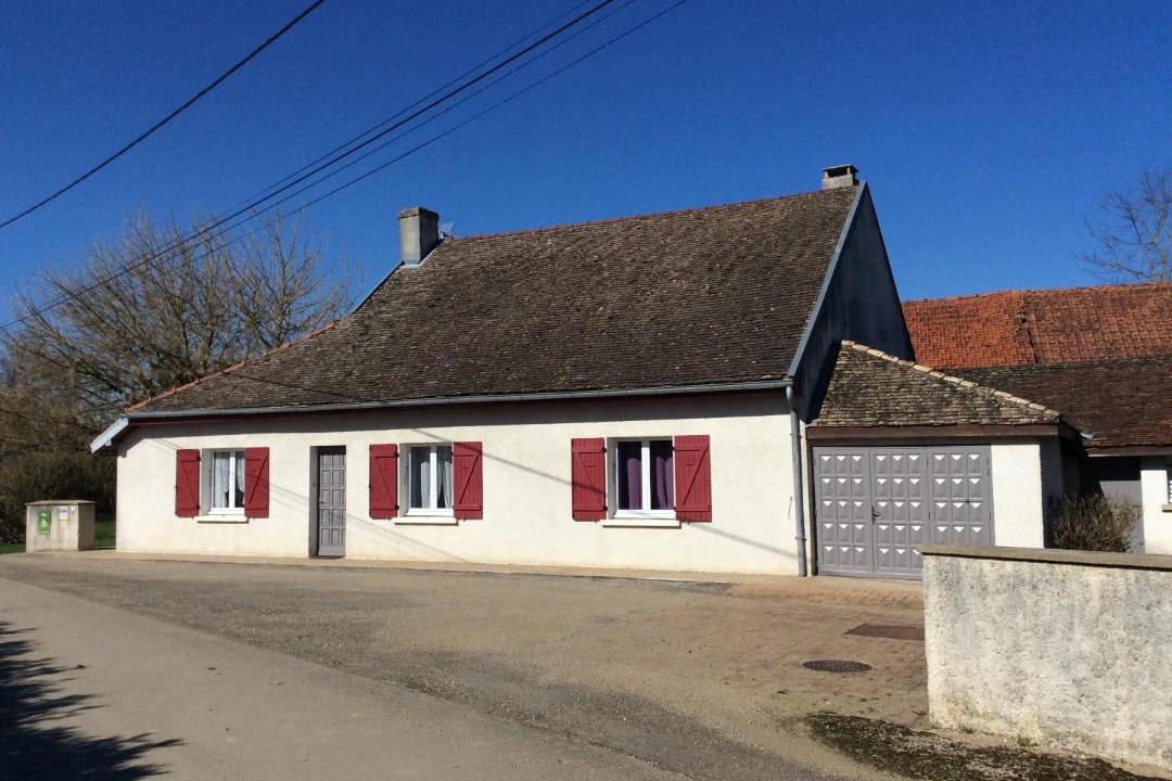 Photo of Others in Annoire