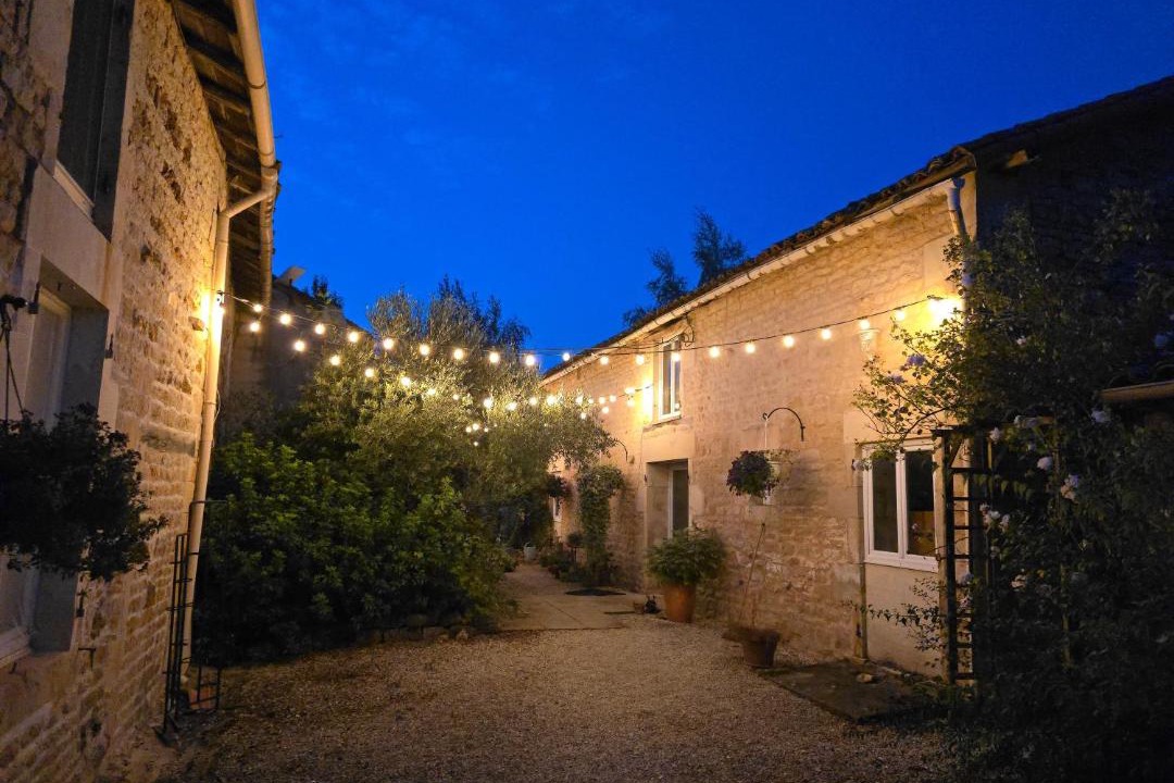 Photo of Others in Lorigne