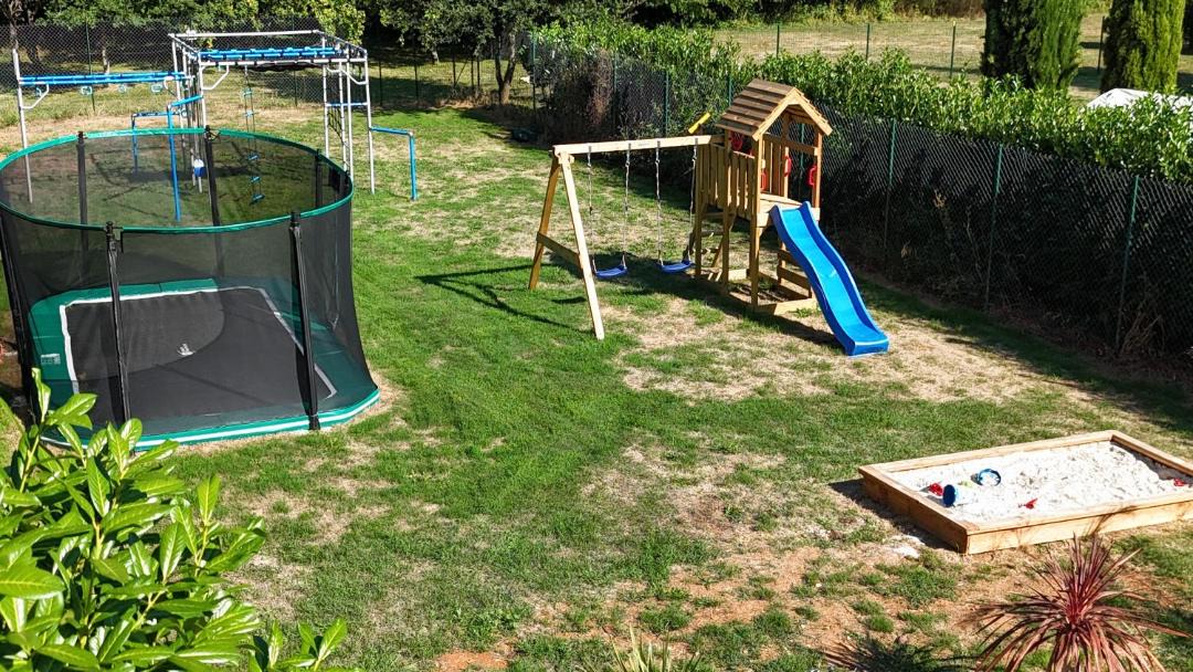 Photo of Others in Lorigne