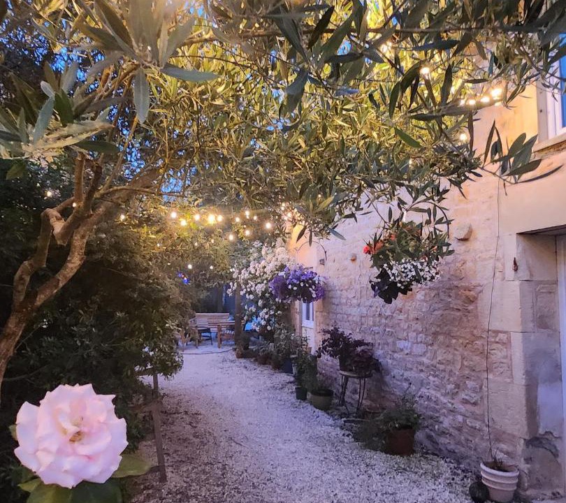 Photo of Others in Lorigne