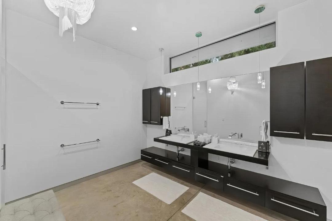 Photo of Bathroom in Floral City