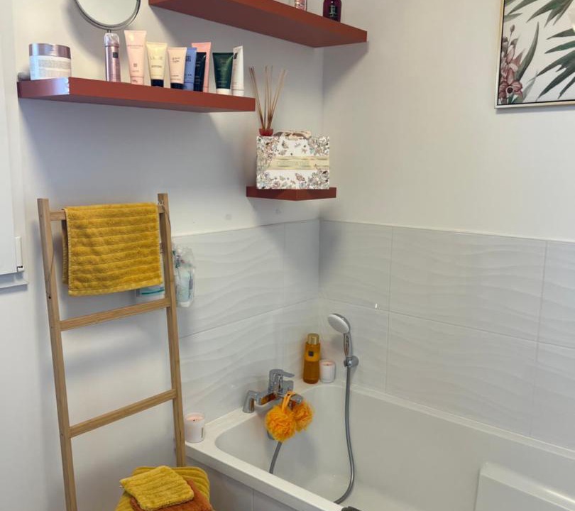 Photo of Bathroom in Grosley-sur-Risle