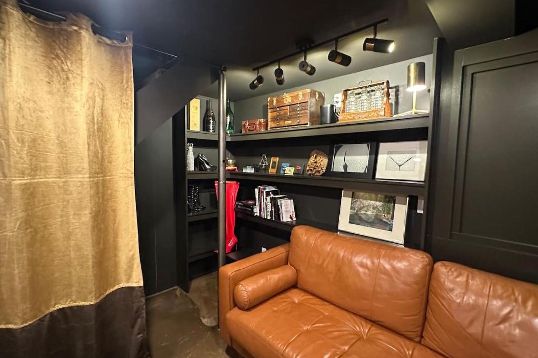 Photo of Others in Rowland