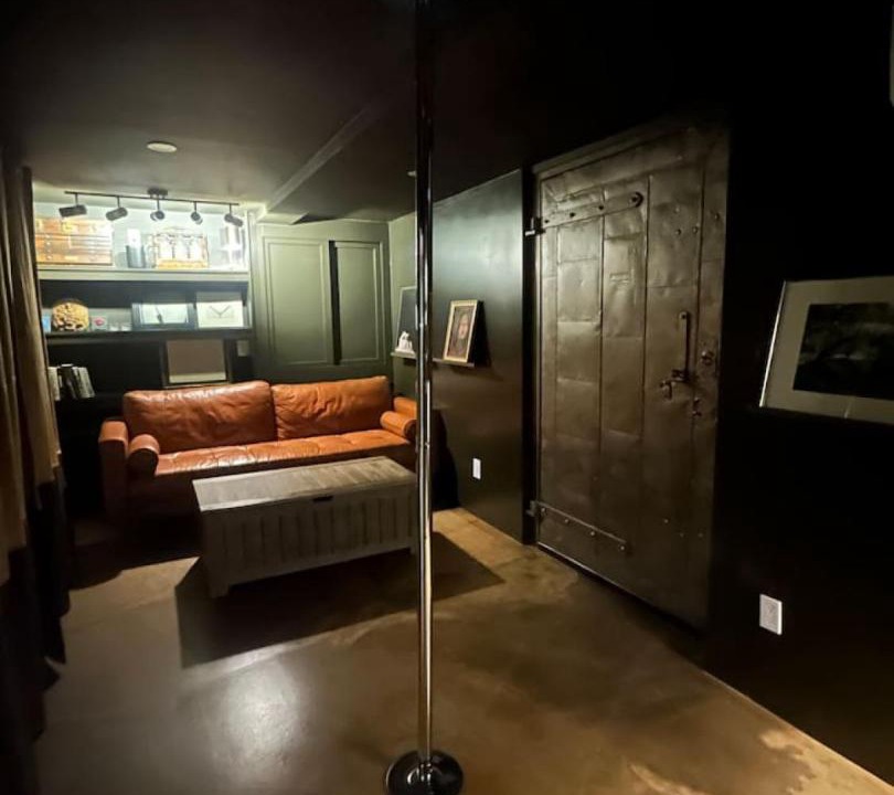 Photo of Others in Rowland