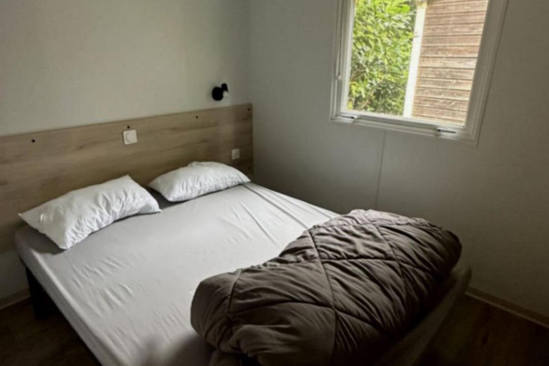 Photo of Bedroom in Saint-Vincent-de-Lamontjoie