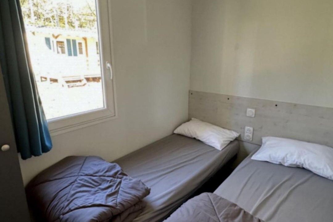 Photo of Bedroom in Saint-Vincent-de-Lamontjoie