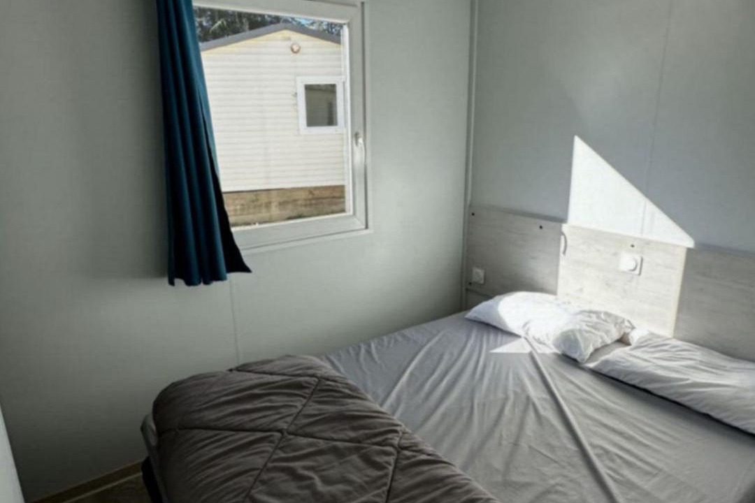 Photo of Bedroom in Saint-Vincent-de-Lamontjoie
