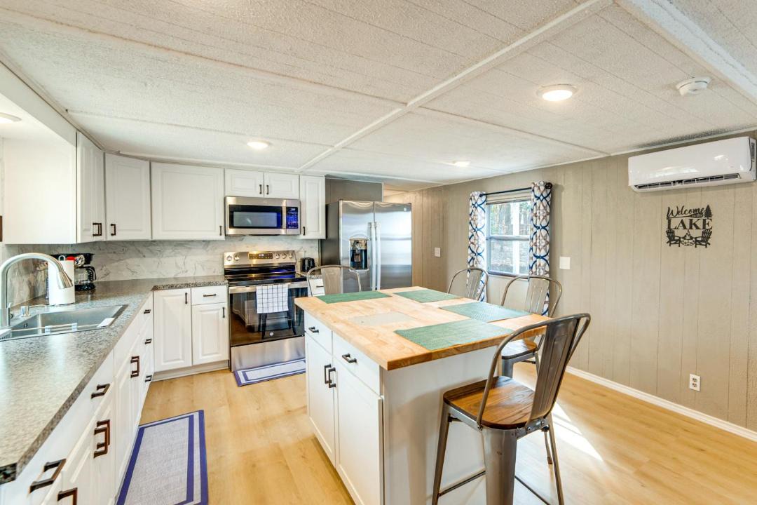 Photo of Kitchen in Log Cabin