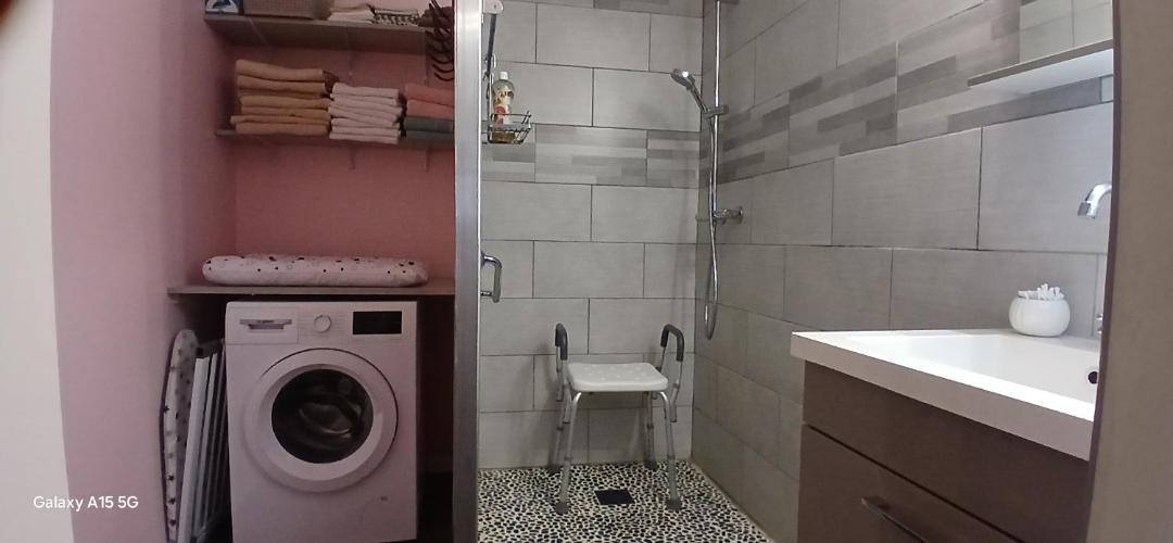 Photo of Bathroom in Avremesnil