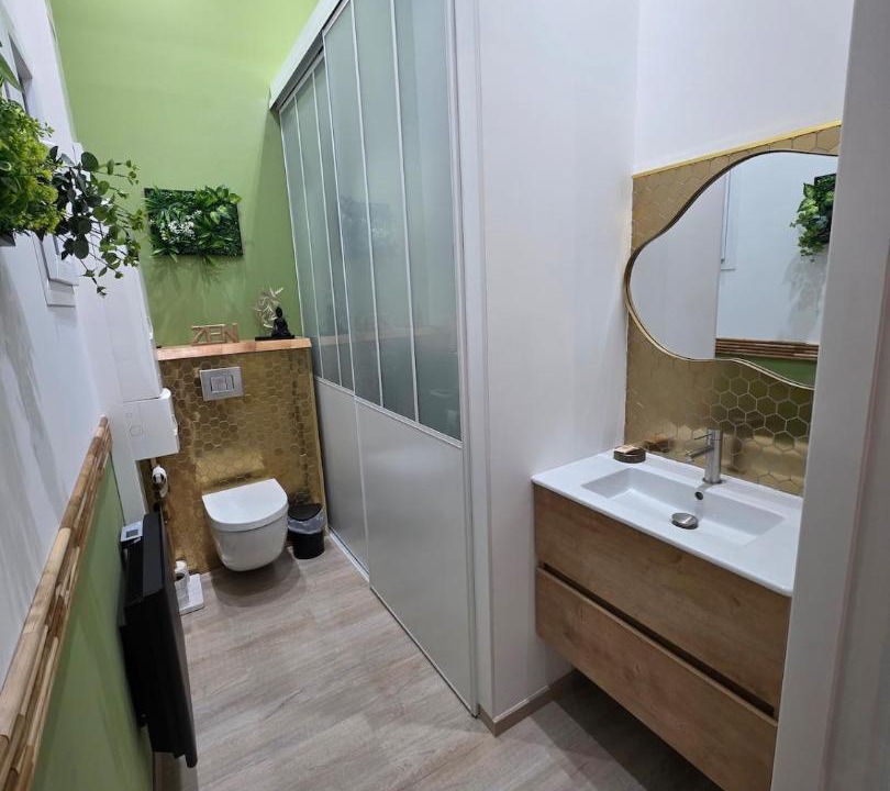 Photo of Bathroom in Sainte-Marie-aux-Chenes