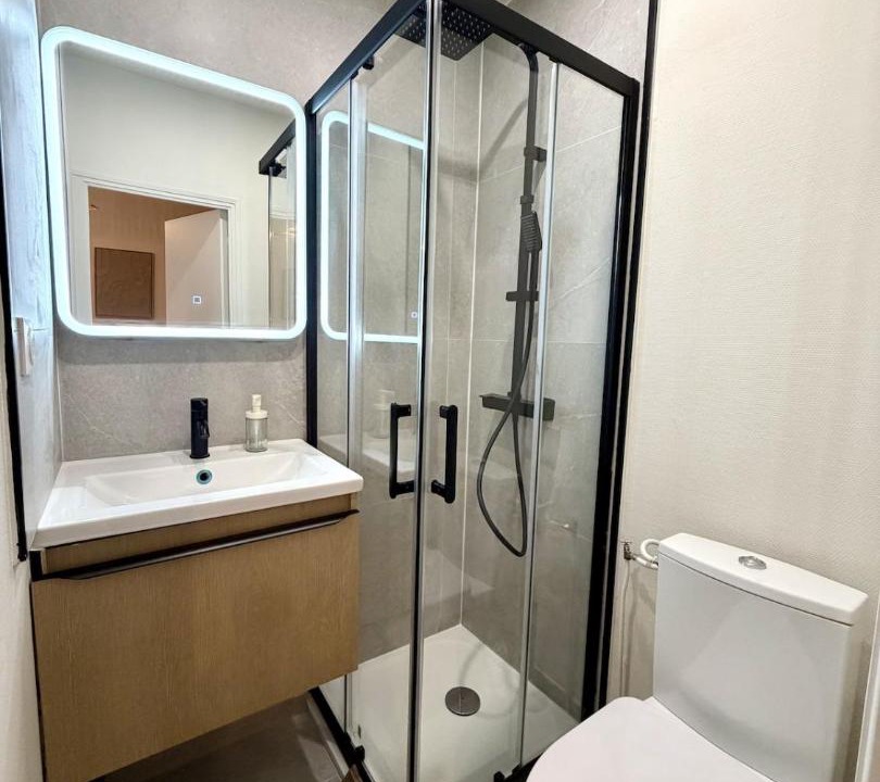 Photo of Bathroom in Thabor - Saint-Helier