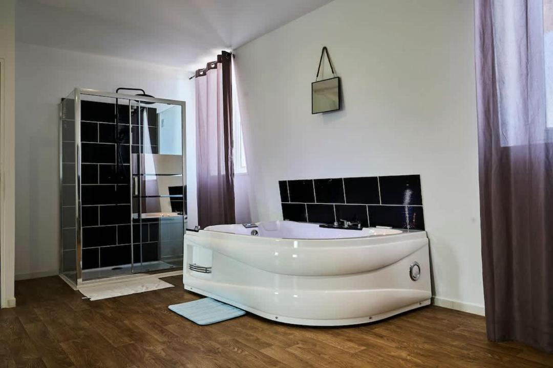 Photo of Bathroom in Tourcoing