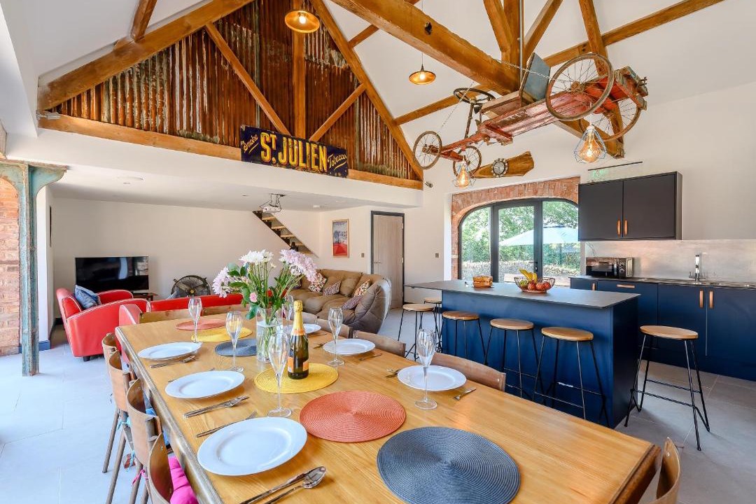 Photo of Others in Huntley