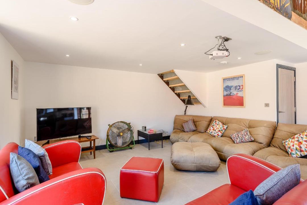 Photo of Others in Huntley