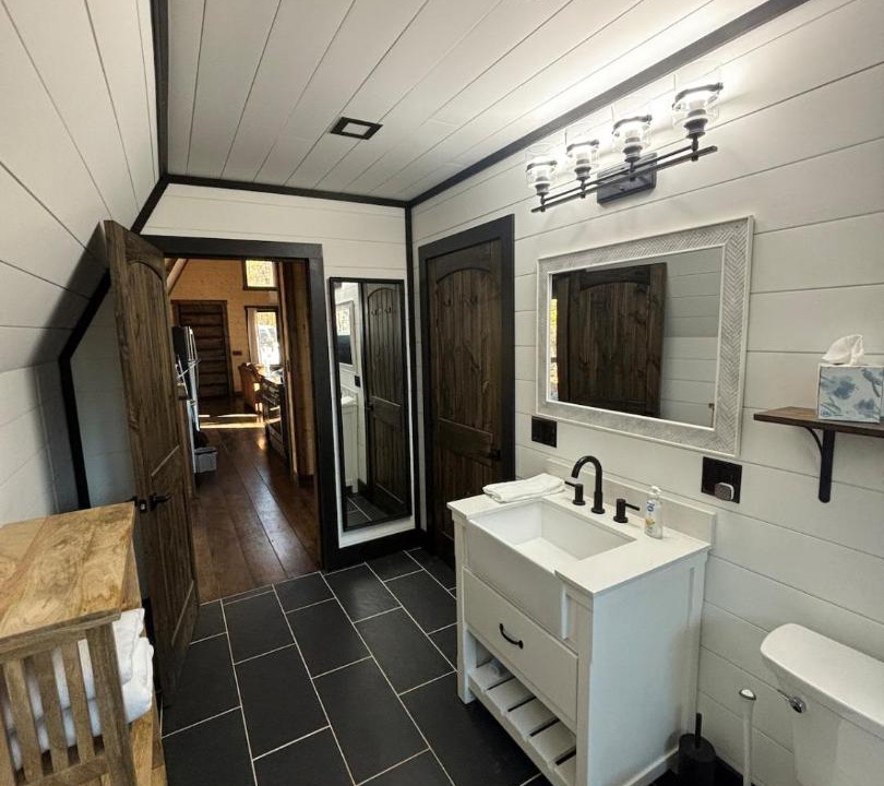 Photo of Bathroom in Murray