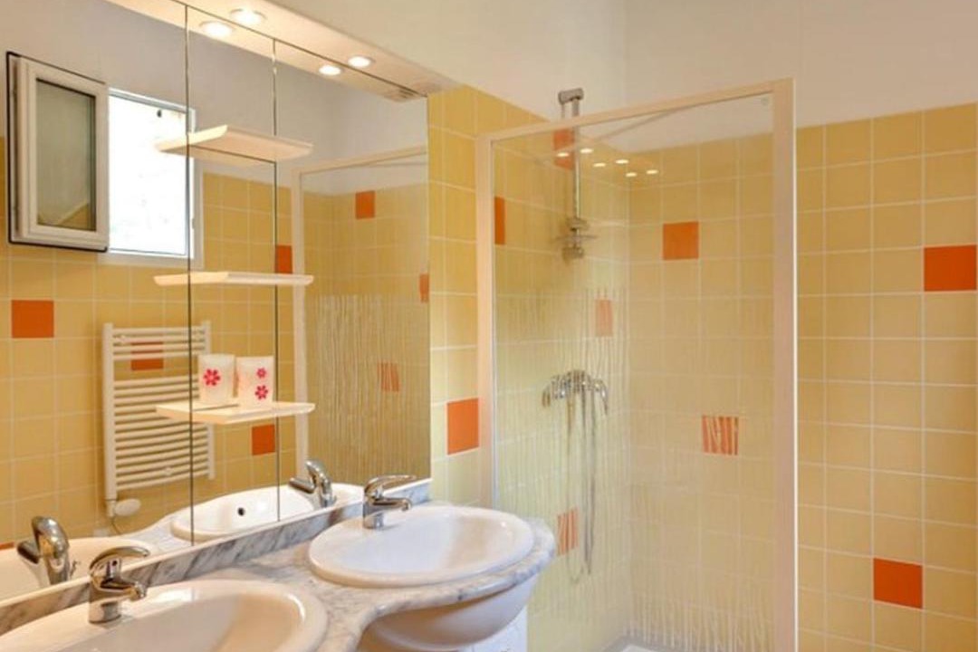 Photo of Bathroom in Dienne