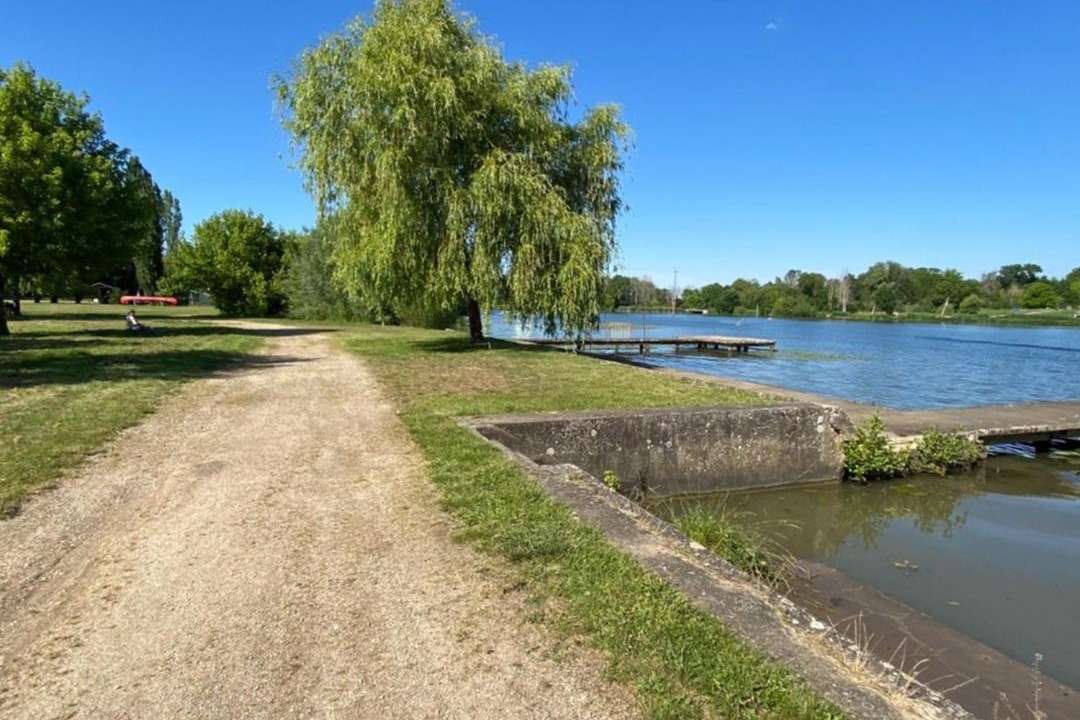 Photo of Others in Athee