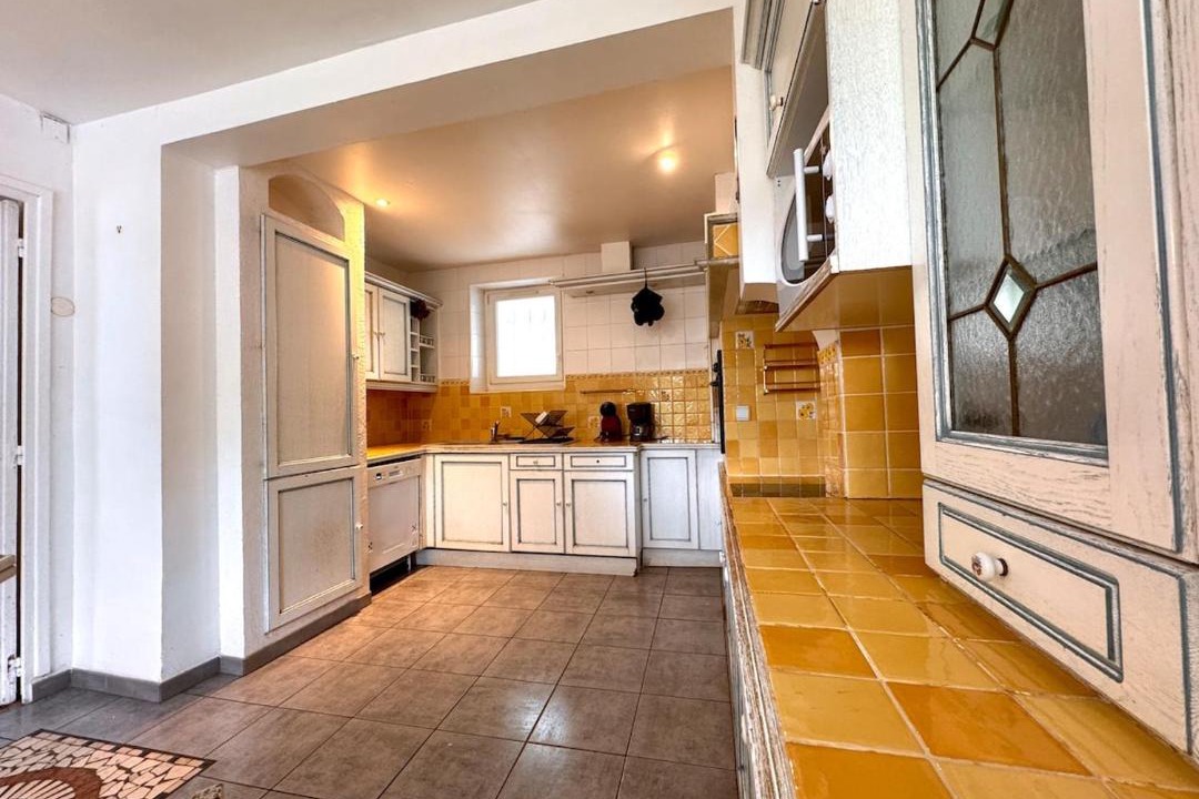 Photo of Kitchen in Vernou-la-Celle-sur-Seine