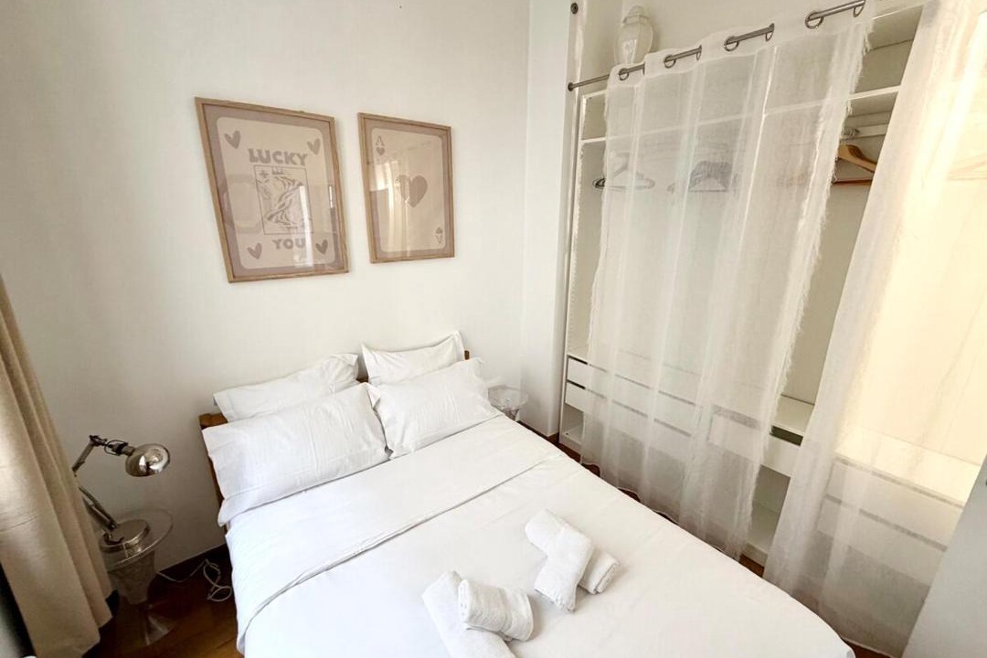 Photo of Bedroom in Arts-et-Metiers