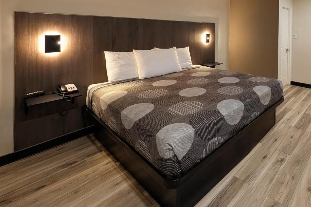 Photo of Bedroom in Chicago Heights