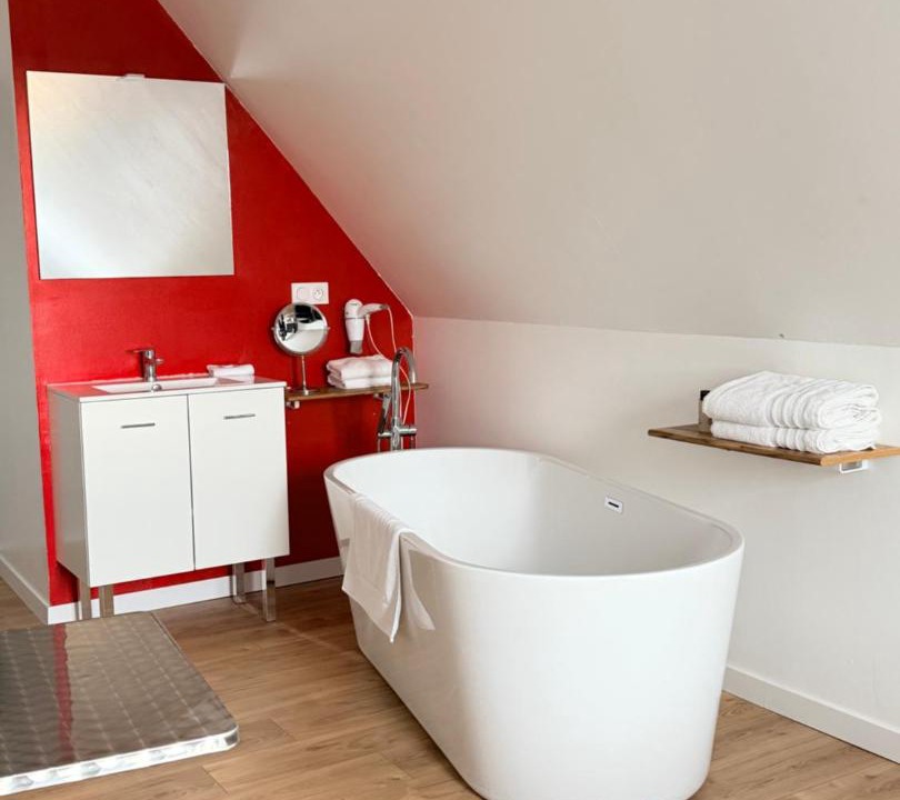 Photo of Others in Isques