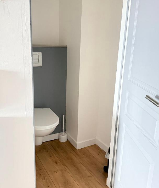 Photo of Others in Isques