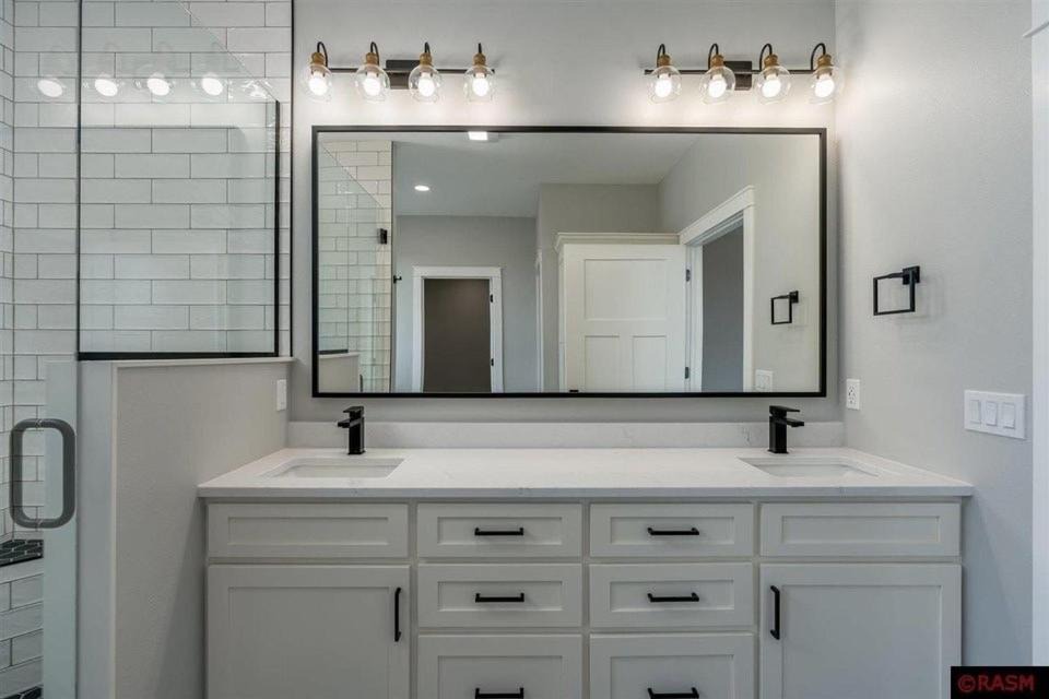 Photo of Bathroom in North Mankato