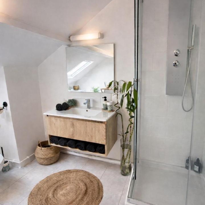 Photo of Bathroom in Saint-Martin-du-Littoral