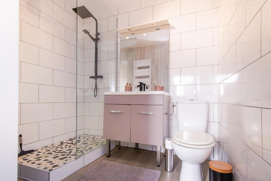 Photo of Bathroom in Le Pont-de-Beauvoisin