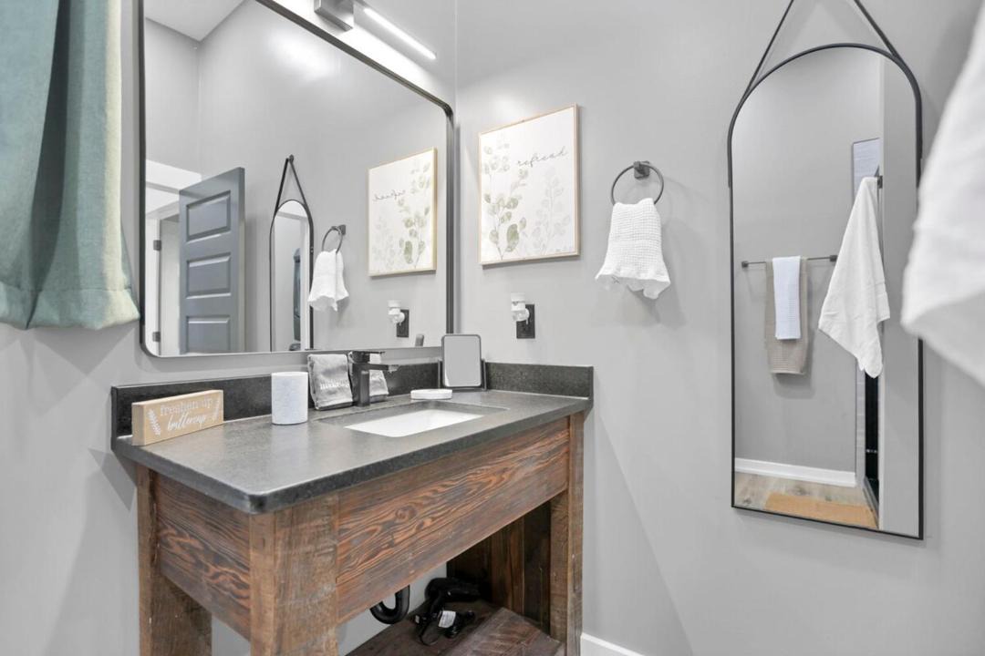 Photo of Bathroom in Sugar Grove