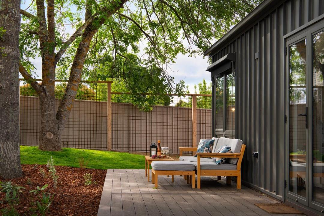 Photo of Others in Hepburn