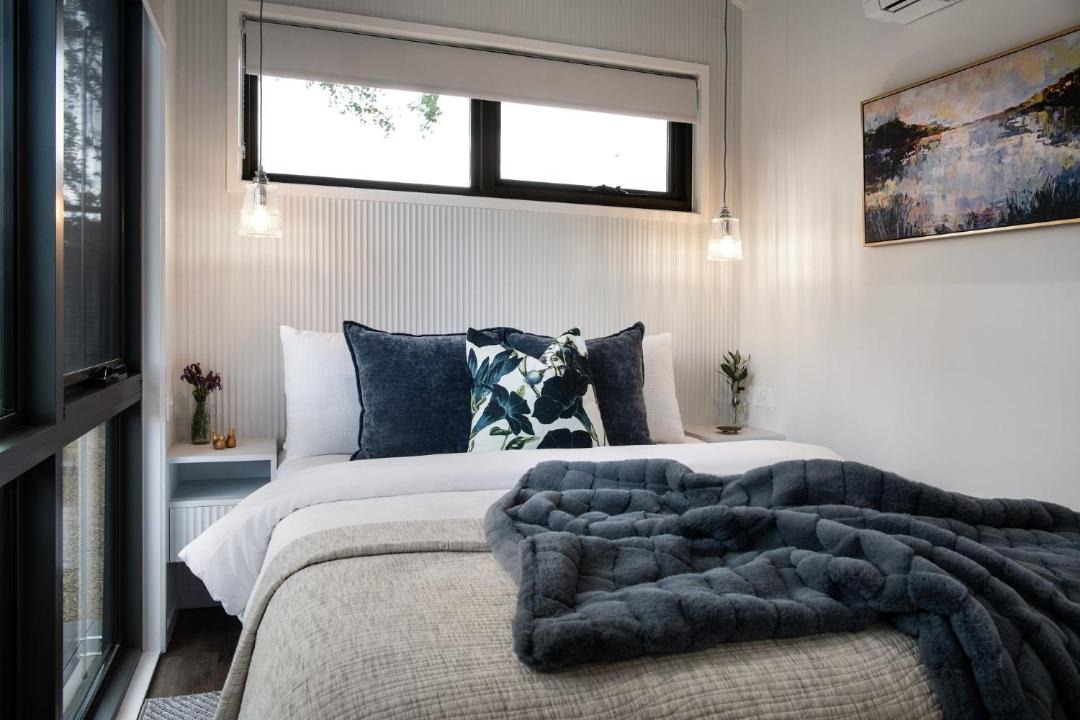 Photo of Others in Hepburn